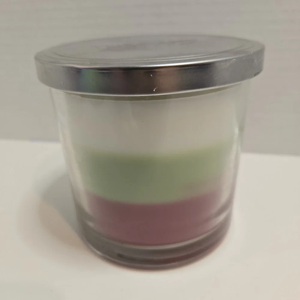 New TUSCANY Candle Holiday hearth, limited Edition Essential Oils 14Oz Soy Blend